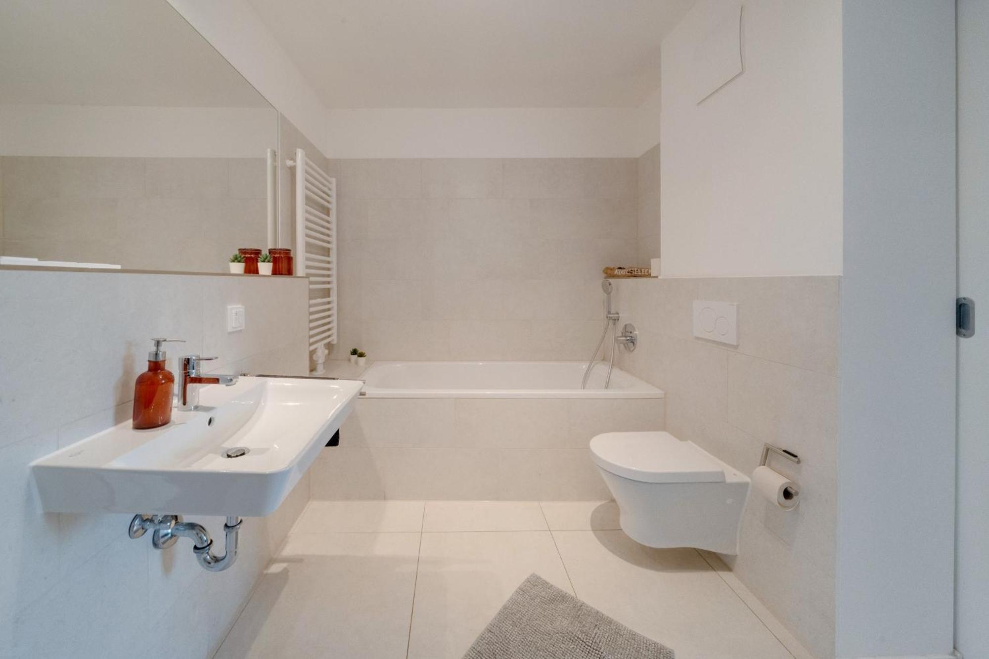 Neu-Luxus Apartment-Zentral In Altstadt-65-80Qm Augsburg Ngoại thất bức ảnh